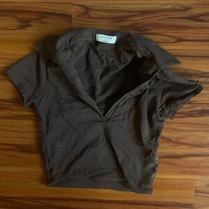 Cropped collared tee